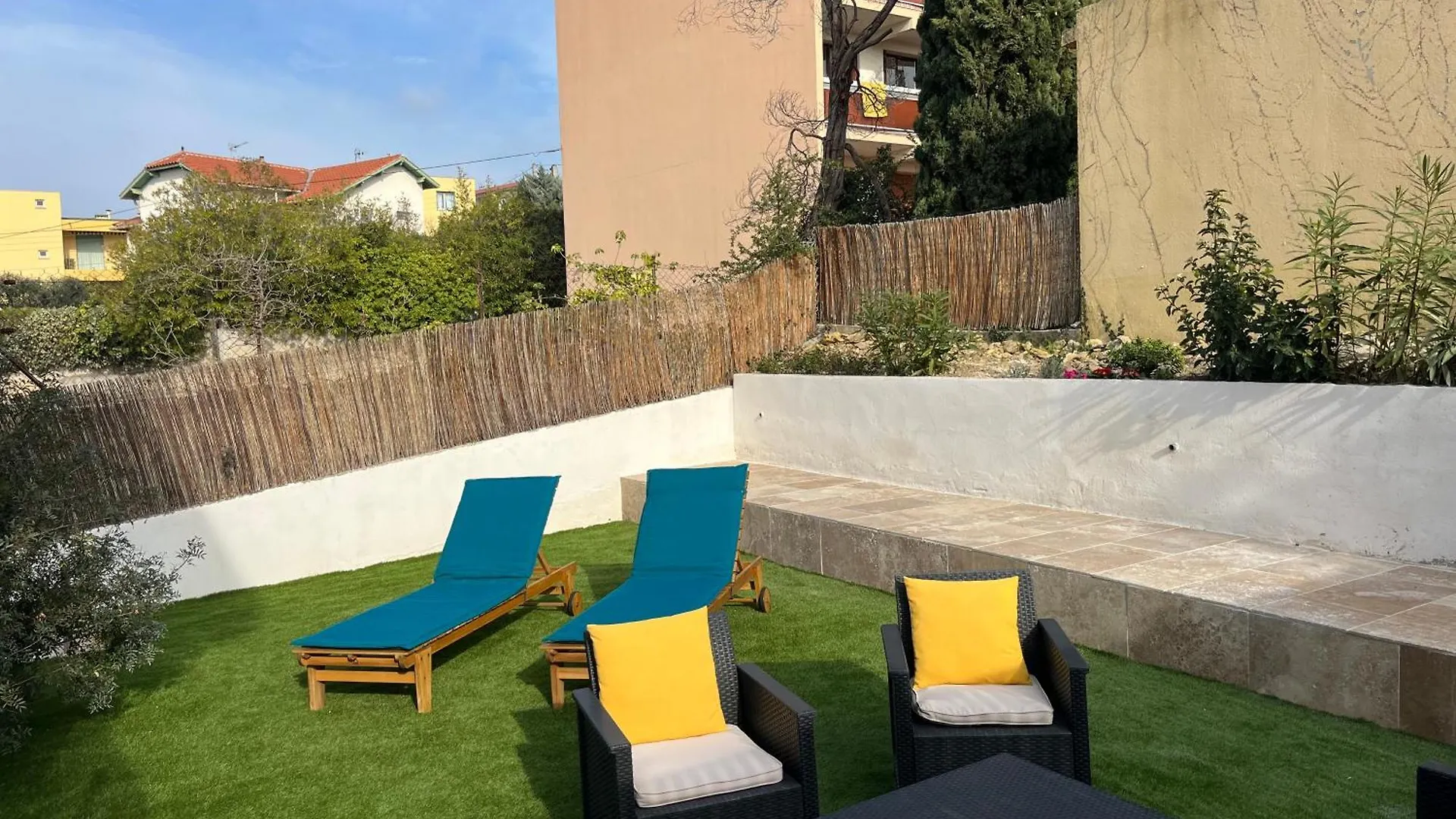 Studio Avec Jardin Proche Plage Six Fours/Sanary contacts